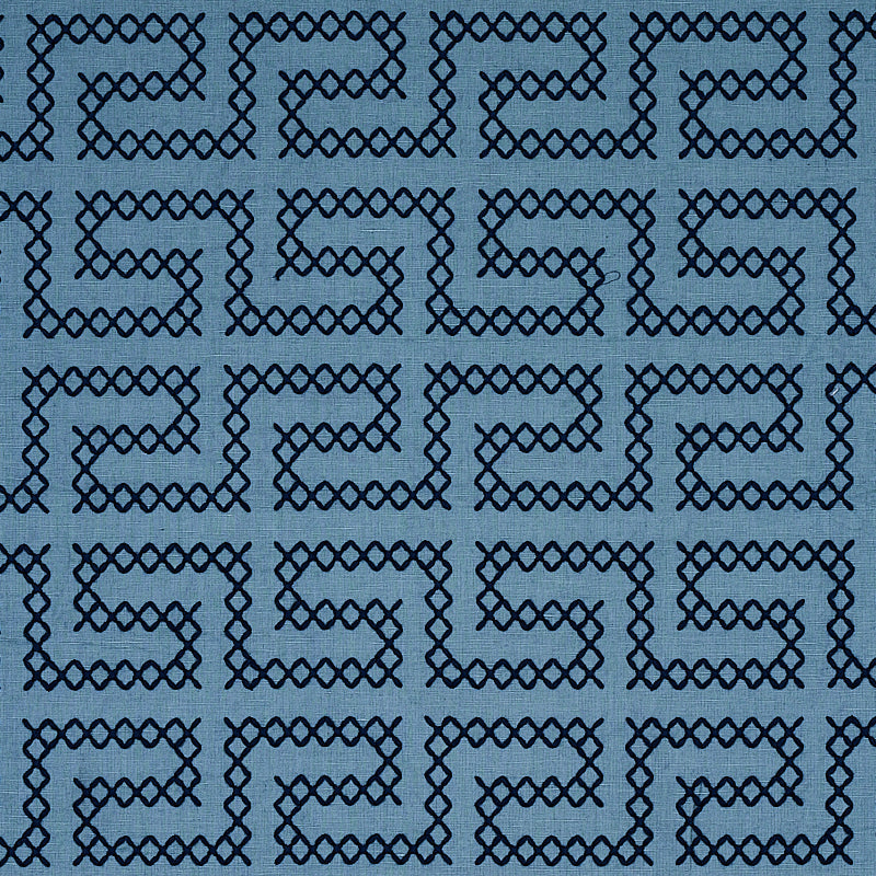 A MAZE EMBROIDERY CADET