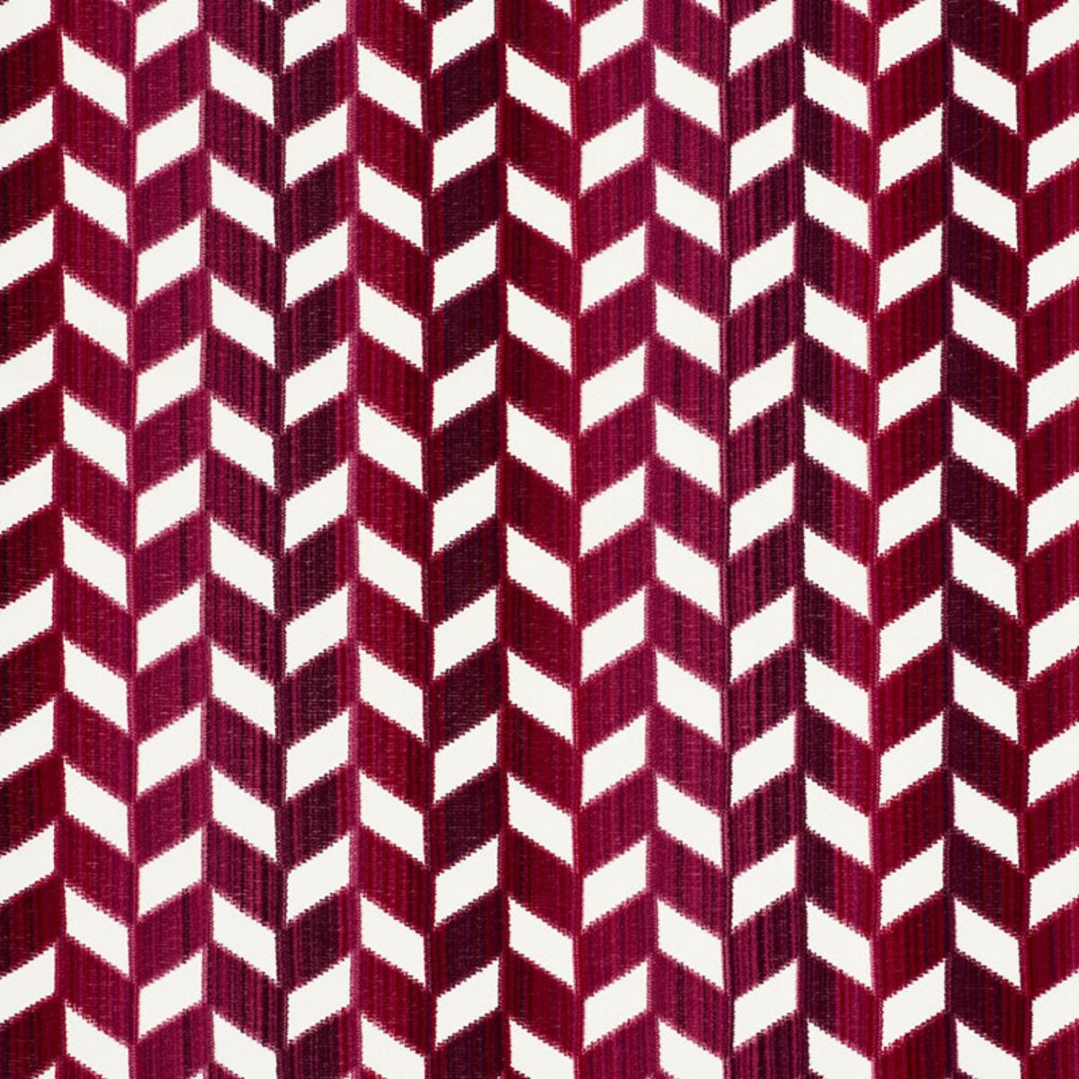 CHEVRON STRIE VELVET GARNET