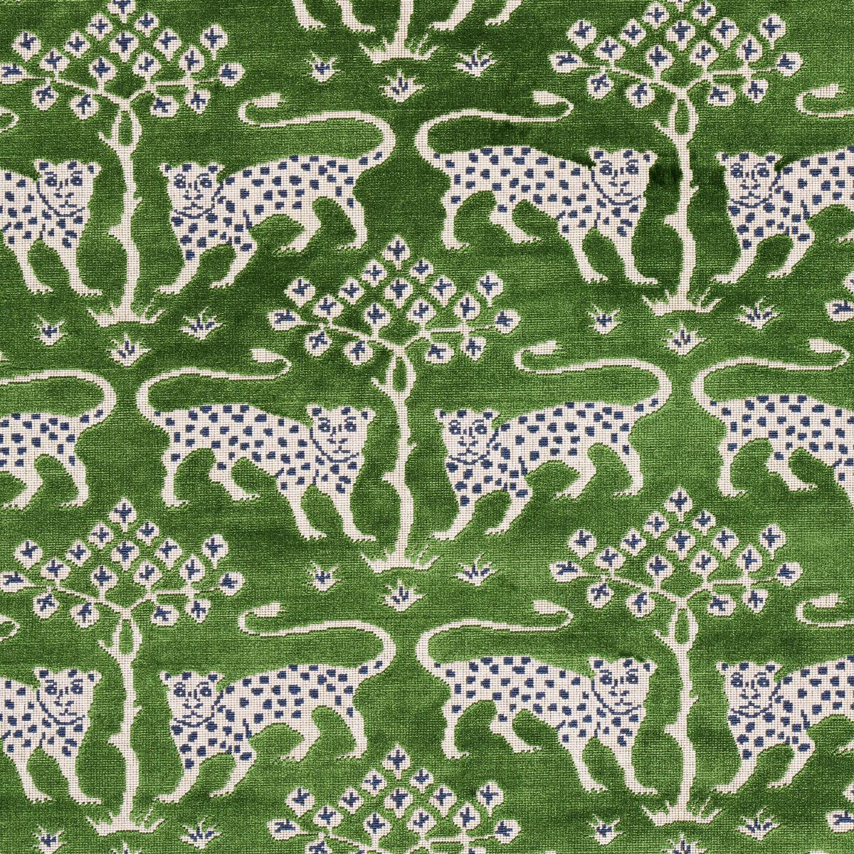 WOODLAND LEOPARD VELVET EMERALD