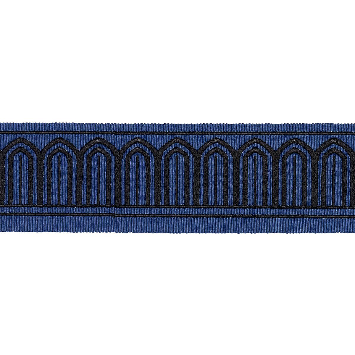 ARCHES EMBROIDERED TAPE MEDIUM BLACK ON NAVY