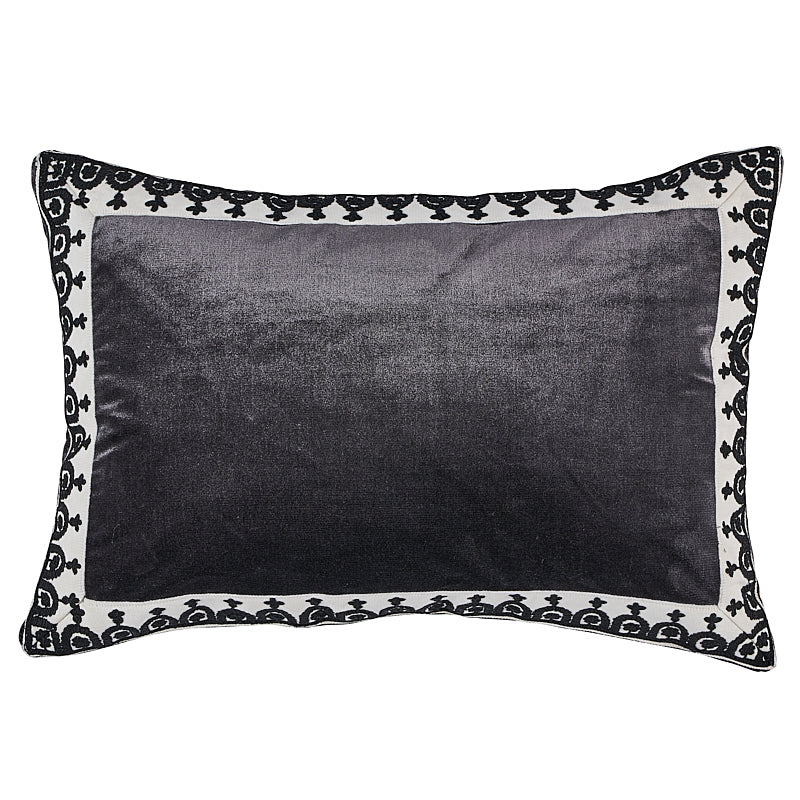 Noelia Pillow Onyx