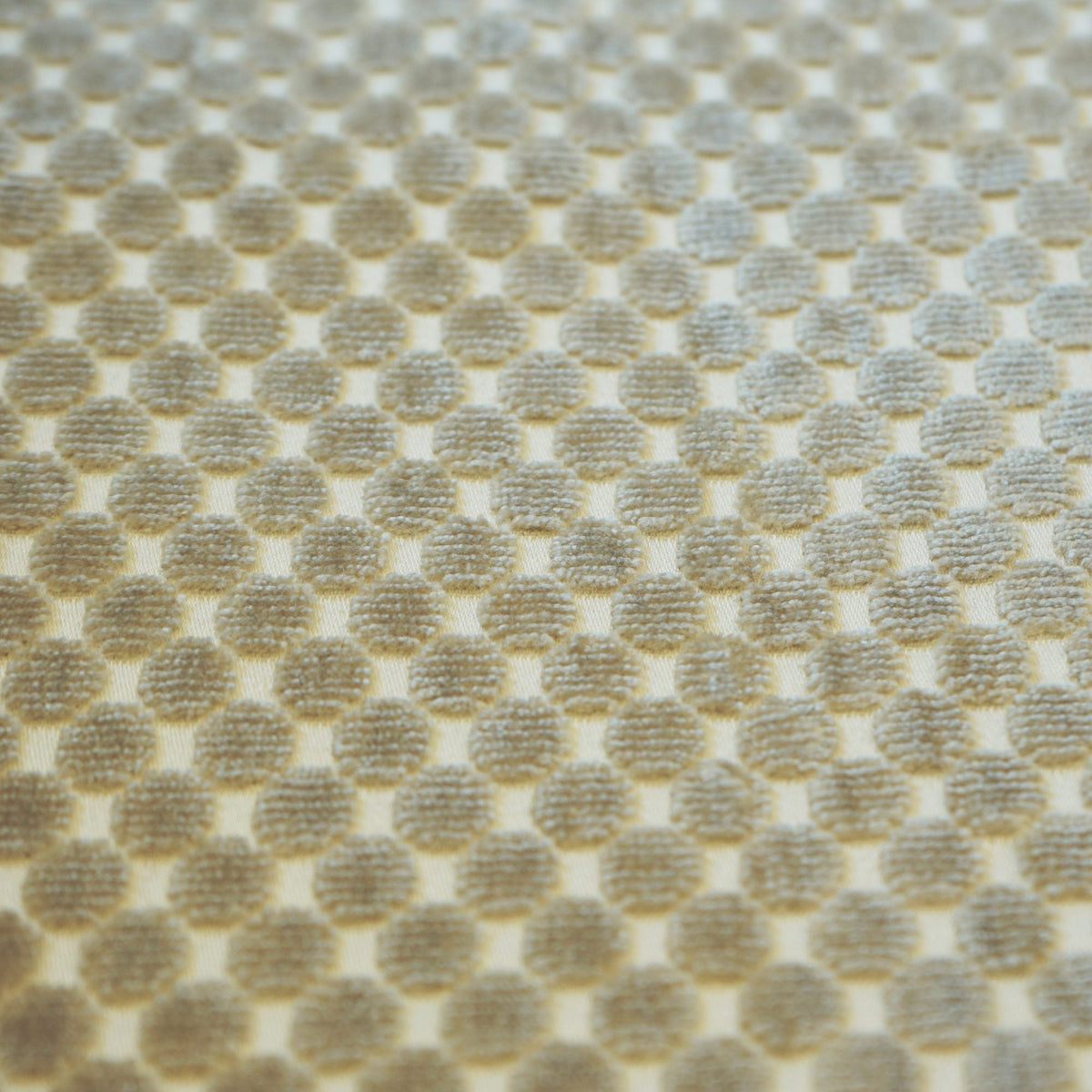 SPOTS Beige